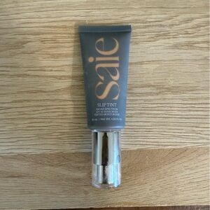 Saie Slip Tint